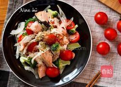 三文鱼蔬菜色拉的做法图解5