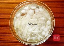 三文鱼蔬菜色拉的做法图解3