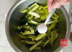 自制腌辣椒黄瓜的做法图解4