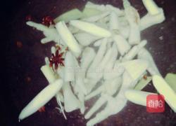 泡椒凤爪的做法图解1