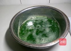 菜汁凉粉 的做法图解1