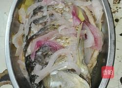 油泼清蒸鱼的做法图解3