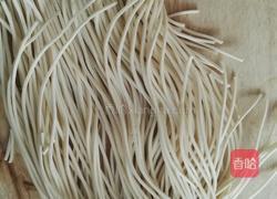 猪小排豆角焖面的做法图解3