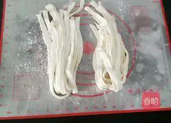 Illustration of how to make braised noodles with beans, tomatoes and eggs 7