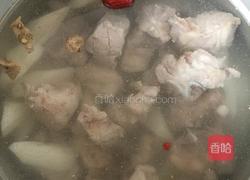 红菇山药龙骨汤的做法图解4