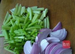 香辣鱿鱼圈的做法图解3