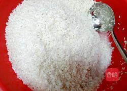 五香咸肉绿豆粽的做法图解2