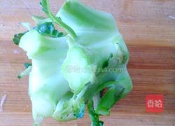 西兰花炒萝卜片的做法图解3