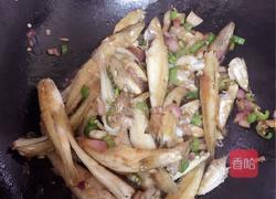 干煸沙尖鱼的做法图解7