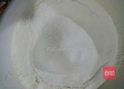 戚风蛋糕的做法图解4