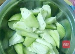 丝瓜炒毛豆的做法图解2