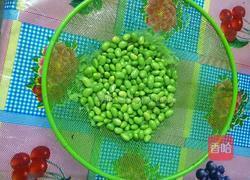 丝瓜炒毛豆的做法图解1