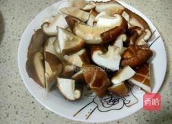 香菇炒肉片的做法图解2