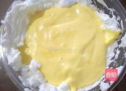 戚风蛋糕的做法图解6