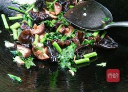 香菇黑木耳炒芹菜(降血压的菜)的做法图解6