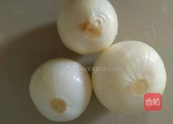 清炒洋葱的做法图解1