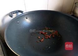 啤酒鸭炖鸡腿菇的做法图解1