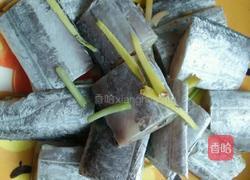 家常香煎带鱼的做法图解1