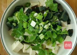 皮蛋豆腐的做法图解1