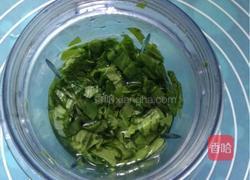 菜汁煎饼的做法图解2