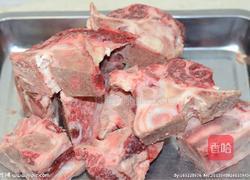 炖牛骨头的做法图解1