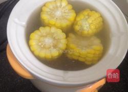 排骨玉米黄豆薏米汤的做法图解2