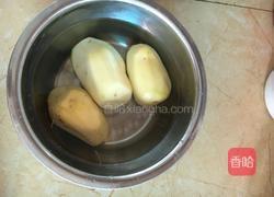 油炸土豆的做法图解1
