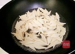 小炒豆腐皮的做法图解3
