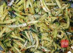 凉拌酸辣黄瓜丝的做法图解5