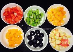 彩色水果拼盘的做法图解2