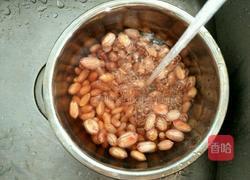 水煮五香花生米的做法图解2