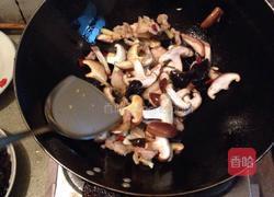 香菇木耳炒瘦肉的做法图解6