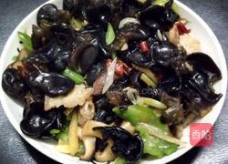 香菇木耳炒瘦肉的做法图解9