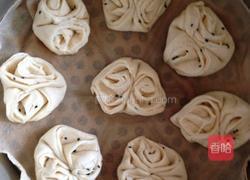 椒盐花卷的做法图解5