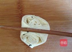 椒盐花卷的做法图解4