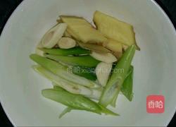 酱香番茄炖草鱼的做法图解3