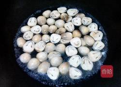 草菇炒瘦肉的做法图解4