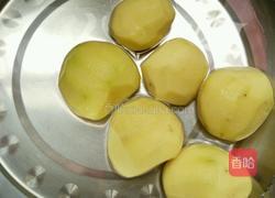 西红柿土豆汤的做法图解1