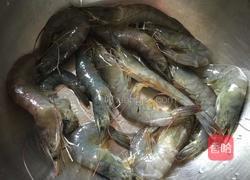 黄金蝴蝶虾的做法图解1