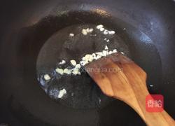 玉米胡萝卜炒肉丁的做法图解6