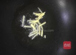 韭菜花炒肉丝的做法图解3