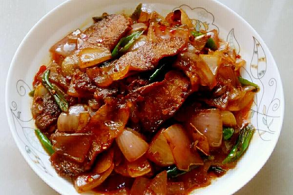 洋葱回锅肉