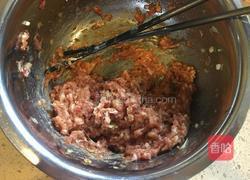 猪肉茴香蒸饺的做法图解3