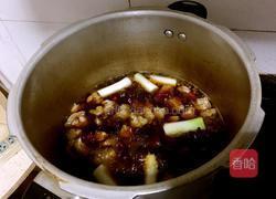 西红柿炖牛腩的做法图解3