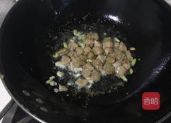杏鲍菇炒鸡丁的做法图解6