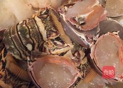 姜片炒龙虾尾的做法图解2