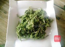 韭菜山野菜(青广东)馅饼的做法图解2
