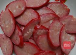 青椒炒香肠的做法图解2