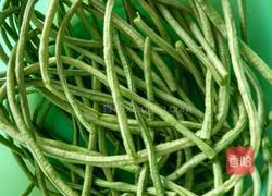 腌酸豆角的做法图解1