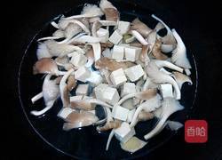平菇豆腐汤的做法图解4